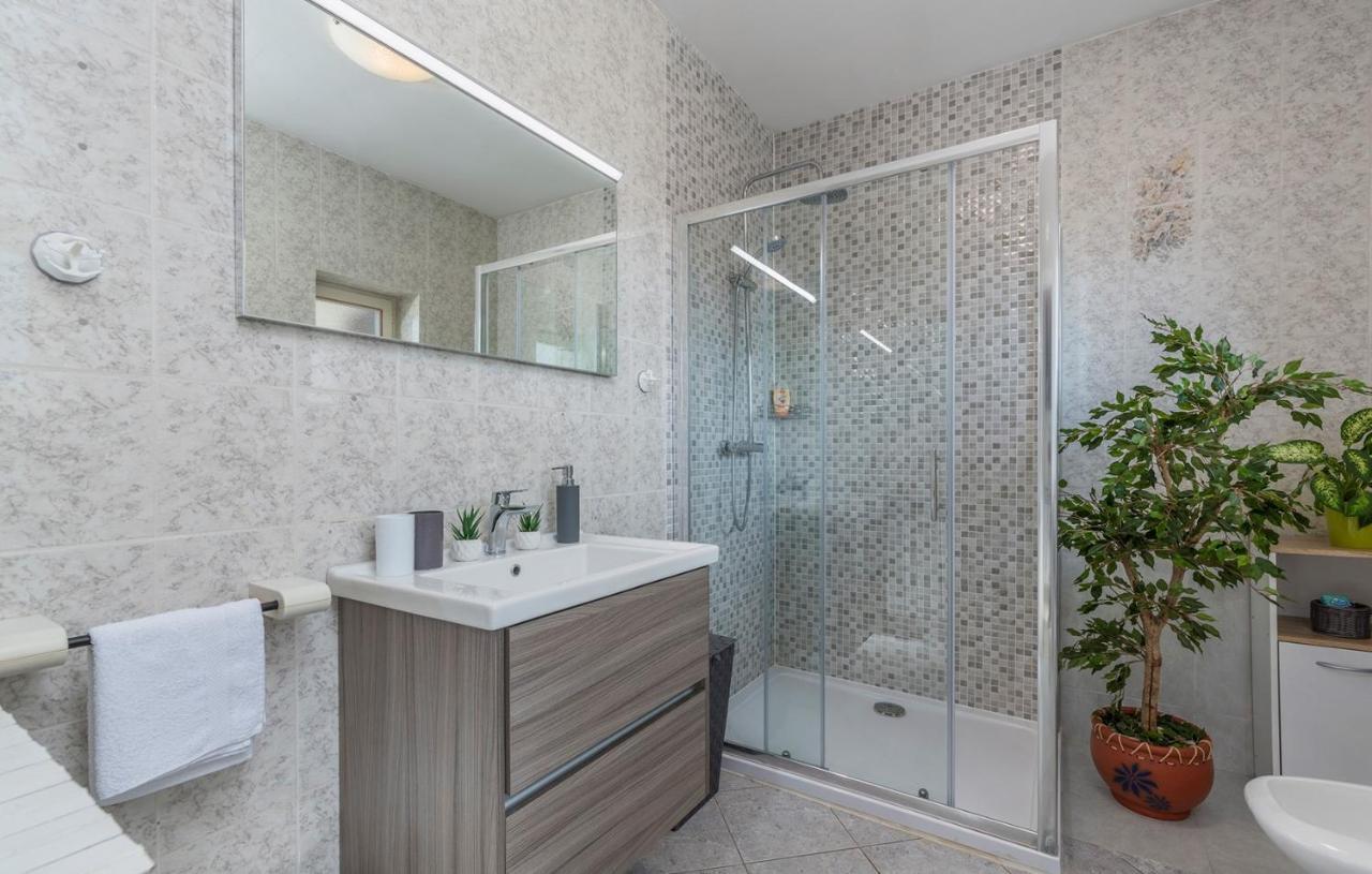 Apartments Loredana Poreč Zewnętrze zdjęcie